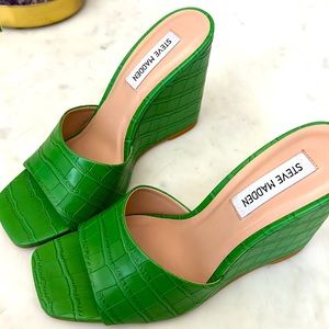 Steve Madden Green Croc Wedges
